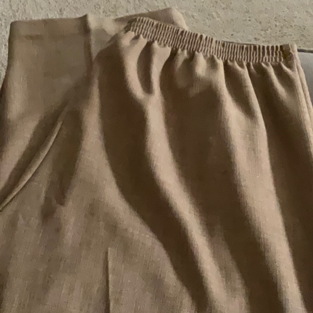 🥳 5/25.00 - brown slacks